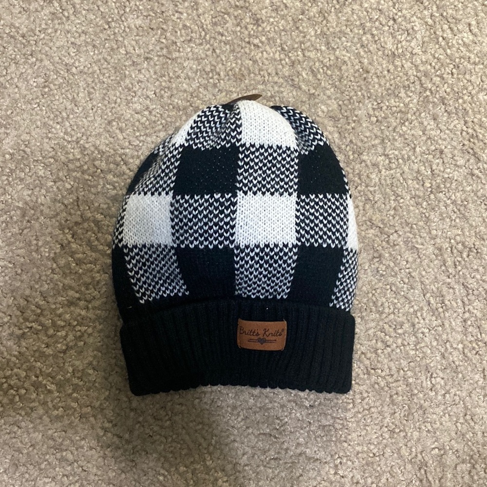 Britts Knits Winter Hat & Knitted Gloves